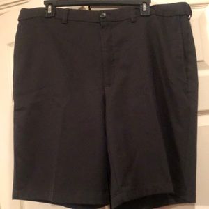 Haggar -Cool 18 Pro size 38 Expandable Waist Black Shorts